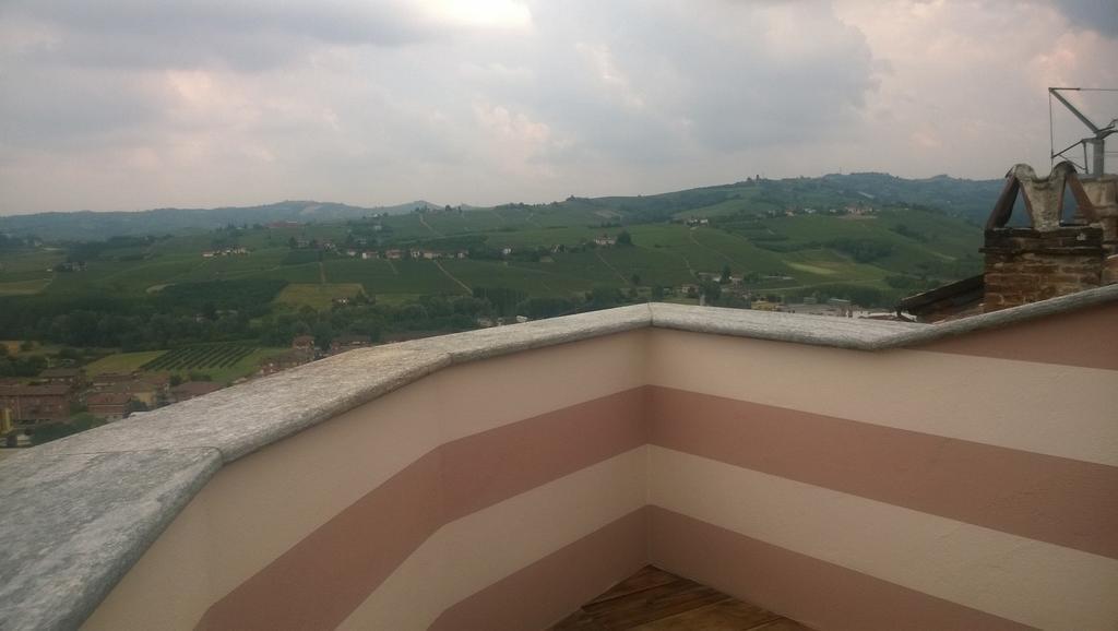 Dimora San Sebastiano Bed and Breakfast Neive Rum bild