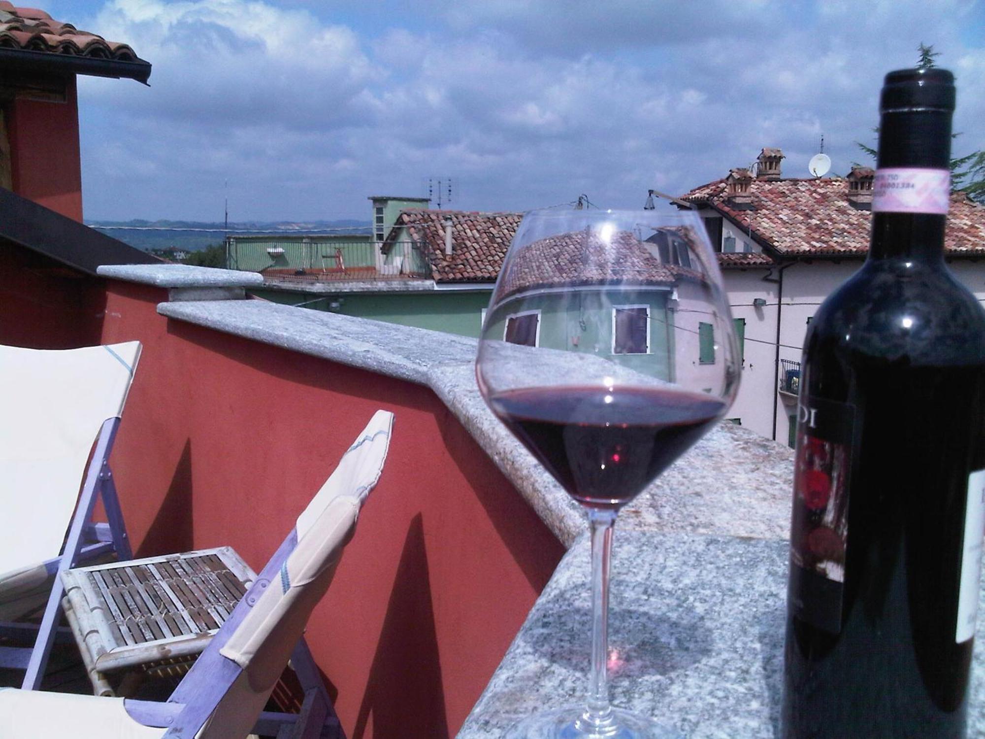 Dimora San Sebastiano Bed and Breakfast Neive Exteriör bild